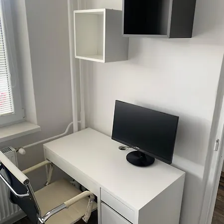 Your 4 - With Free Parking Апартаменты Кошице