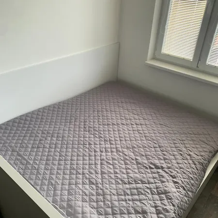 Your 4 - With Free Parking Апартаменты